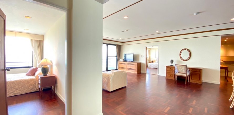 Condominio de 3 dormitorios en Pattaya, Tailandia № 45391