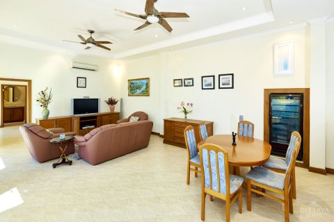Casa de 2 dormitorios en Pattaya, Tailandia № 45525 - foto 7