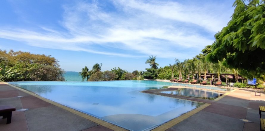 Condominio de 4 dormitorios en Pattaya, Tailandia № 45394