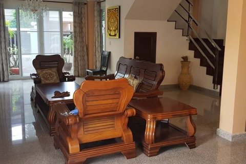 Casa de 5 dormitorios en Pattaya, Tailandia № 45526 - foto 3