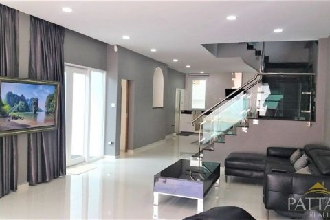 Casa de 5 dormitorios en Pattaya, Tailandia № 45475 - foto 10