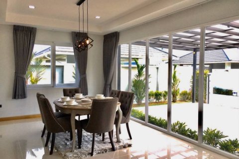 Casa de 4 dormitorios en Pattaya, Tailandia № 45523 - foto 18