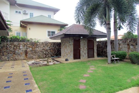 Casa de 4 dormitorios en Pattaya, Tailandia № 45516 - foto 2