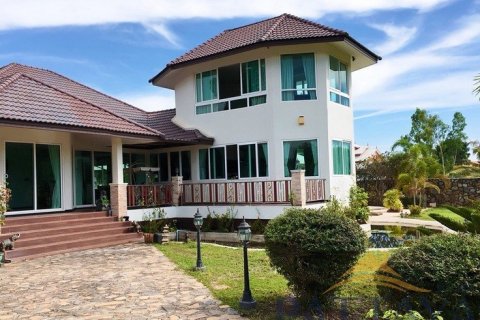 Casa de 3 dormitorios en Pattaya, Tailandia № 45499 - foto 9