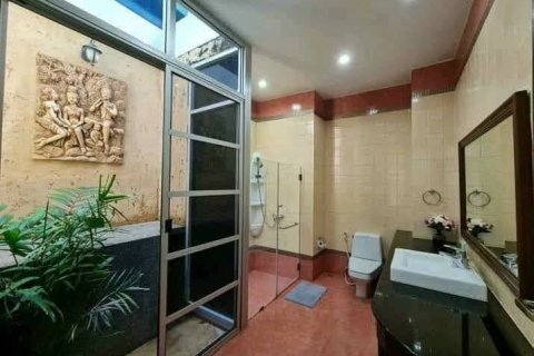 Casa de 4 dormitorios en Pattaya, Tailandia № 45547 - foto 12