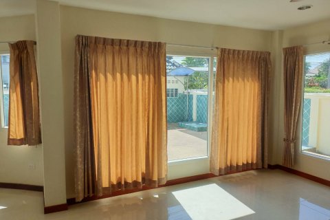 Casa de 3 dormitorios en Pattaya, Tailandia № 45484 - foto 30