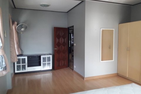 Casa de 5 dormitorios en Jomtien Beach, Pattaya, Tailandia № 45538 - foto 9
