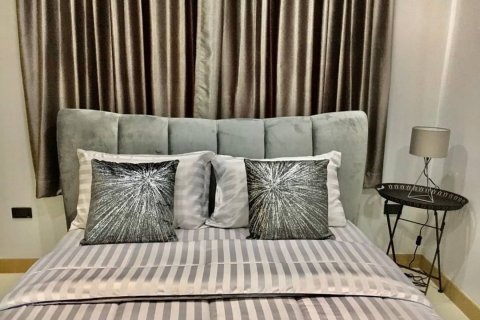 Casa de 4 dormitorios en Pattaya, Tailandia № 45523 - foto 11