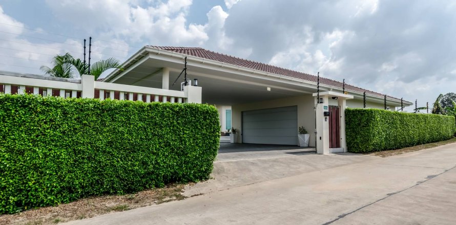 Casa de 4 dormitorios en Pattaya, Tailandia № 45527