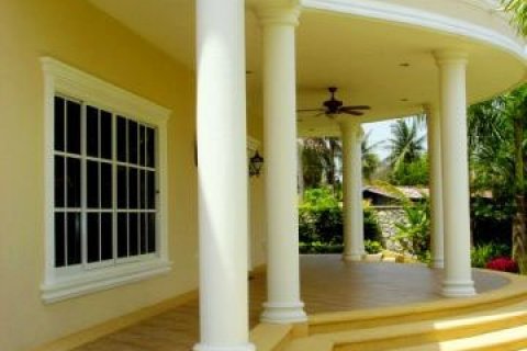 Casa de 3 dormitorios en Pattaya, Tailandia № 45554 - foto 15