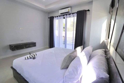 Casa de 3 dormitorios en Bang Lamung, Tailandia № 46327 - foto 14