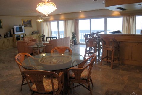 Condominio de 3 dormitorios en Pattaya, Tailandia № 45284 - foto 2