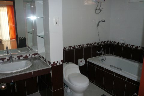 Casa de 3 dormitorios en Pattaya, Tailandia № 45454 - foto 10