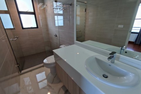 Condominio de 4 dormitorios en Pattaya, Tailandia № 45394 - foto 13