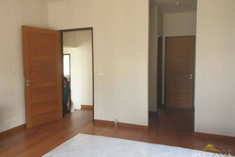 Casa de 5 dormitorios en Pattaya, Tailandia № 45522 - foto 19