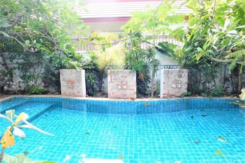 Casa de 3 dormitorios en Pattaya, Tailandia № 45476 - foto 5