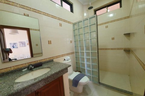 Casa de 4 dormitorios en Pattaya, Tailandia № 45537 - foto 13