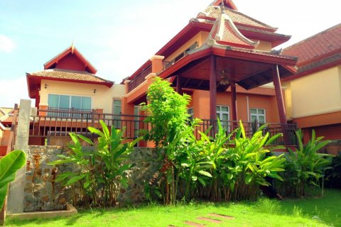 Casa de 5 dormitorios en Pattaya, Tailandia № 45508 - foto 10