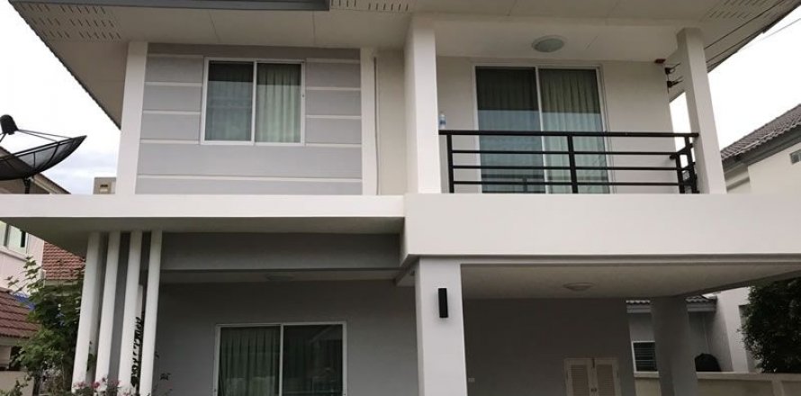 Casa de 3 dormitorios en Pattaya, Tailandia № 45524