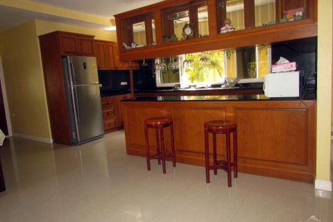 Casa de 4 dormitorios en Pattaya, Tailandia № 45500 - foto 8