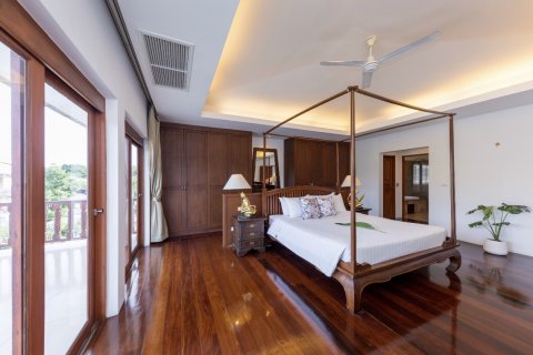 Casa de 4 dormitorios en Jomtien Beach, Pattaya, Tailandia № 45498 - foto 9