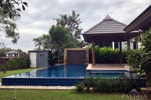 Casa de 4 dormitorios en Pattaya, Tailandia № 45496 - foto 5