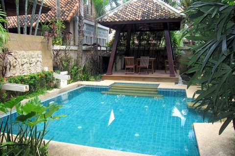 Casa de 3 dormitorios en Jomtien Beach, Pattaya, Tailandia № 45513 - foto 14
