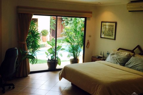 Casa de 3 dormitorios en Pattaya, Tailandia № 45459 - foto 3