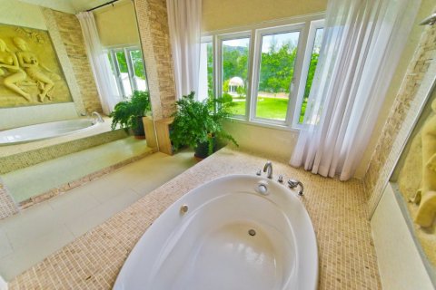 Casa de 6 dormitorios en Pattaya, Tailandia № 24304 - foto 14