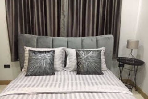 Casa de 4 dormitorios en Pattaya, Tailandia № 45528 - foto 4