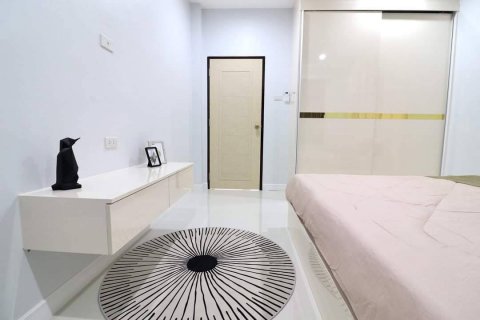 Casa de 3 dormitorios en Bang Lamung, Tailandia № 46327 - foto 28