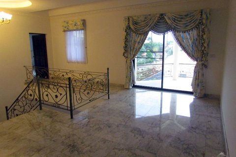 Casa de 4 dormitorios en Pattaya, Tailandia № 45430 - foto 29