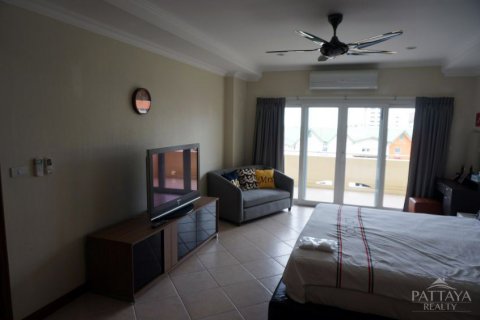 Condominio de 2 dormitorios en Jomtien Beach, Pattaya, Tailandia № 45060