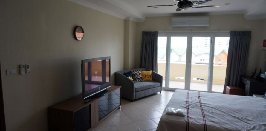 Condominio de 2 dormitorios en Jomtien Beach, Pattaya, Tailandia № 45060