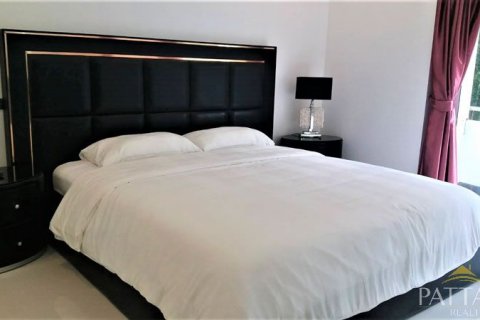 Casa de 5 dormitorios en Pattaya, Tailandia № 45475 - foto 16