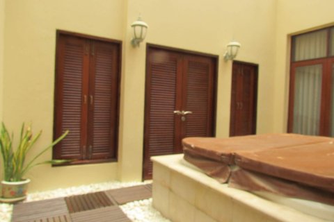 Casa de 5 dormitorios en Pattaya, Tailandia № 45552 - foto 15