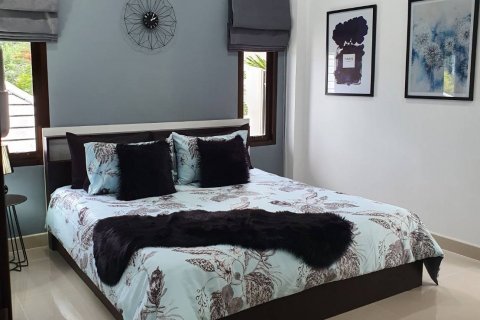 Casa de 4 dormitorios en Pattaya, Tailandia № 45489 - foto 12