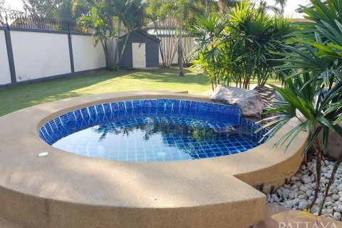 Casa de 4 dormitorios en Pattaya, Tailandia № 45438 - foto 13