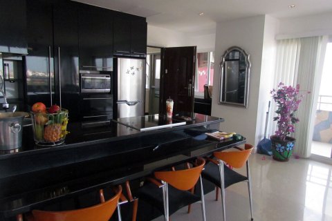 Condominio de 2 dormitorios en Pattaya, Tailandia № 45312 - foto 12