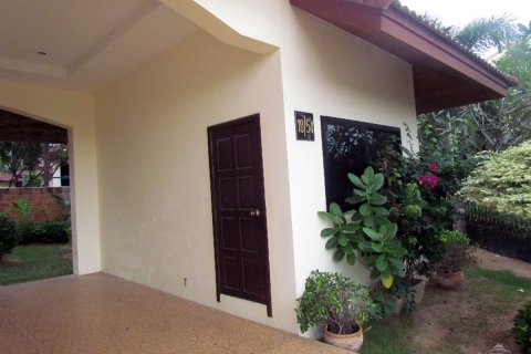 Casa de 4 dormitorios en Pattaya, Tailandia № 45430 - foto 8