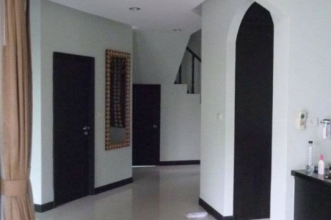 Casa de 3 dormitorios en Pattaya, Tailandia № 45477 - foto 10