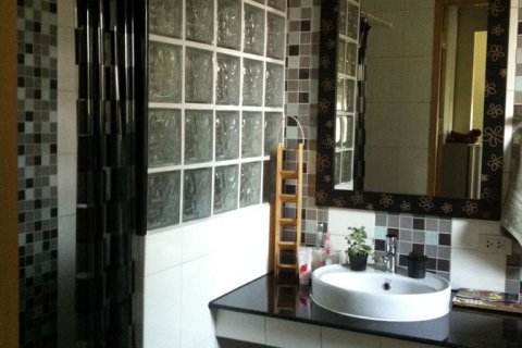 Casa de 3 dormitorios en Pattaya, Tailandia № 45501 - foto 9
