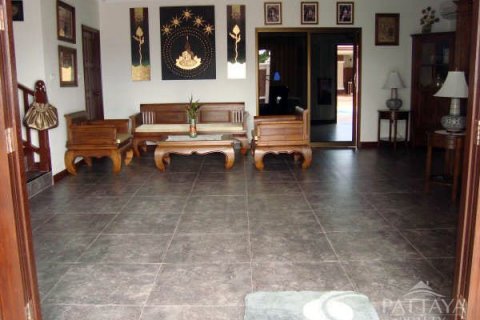 Casa de 4 dormitorios en Pattaya, Tailandia № 45517 - foto 10