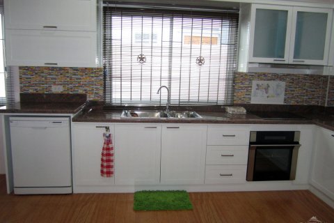 Casa de 5 dormitorios en Jomtien Beach, Pattaya, Tailandia № 45502 - foto 9