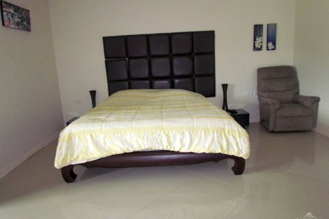 Condominio de 2 dormitorios en Pattaya, Tailandia № 45285 - foto 11