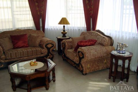 Casa de 4 dormitorios en Pattaya, Tailandia № 45517 - foto 13