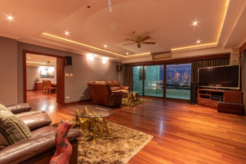 Condominio de 2 dormitorios en Jomtien Beach, Pattaya, Tailandia № 45255 - foto 12