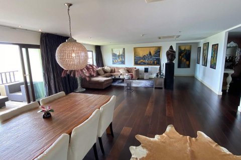 Condominio de 3 dormitorios en Pattaya, Tailandia № 45397 - foto 11