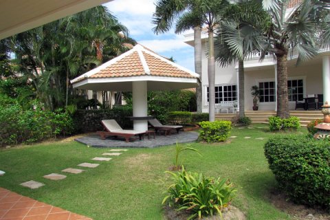 Casa de 3 dormitorios en Pattaya, Tailandia № 45435 - foto 3