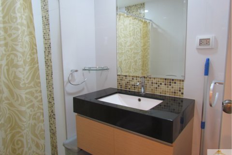 Condominio de 2 dormitorios en Jomtien Beach, Pattaya, Tailandia № 45061 - foto 12